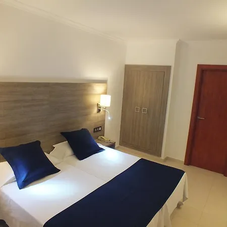 Risech Hotel Roses