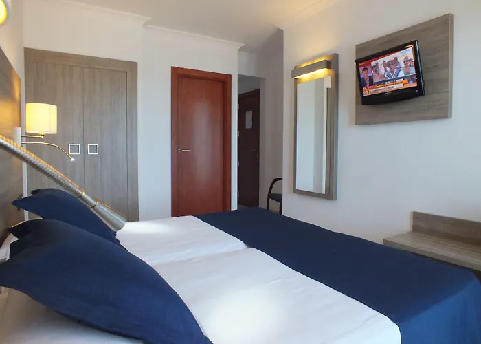 Hotell Hotel Risech 2*